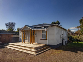 Old Railway Cottage - Ohakune Holiday Home
